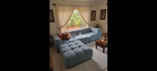 سقبه طقم الكنبايات مقفول خمس سنوات عالفاتوره